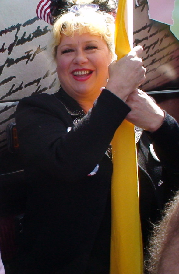 Victoria Jackson ROCKS!